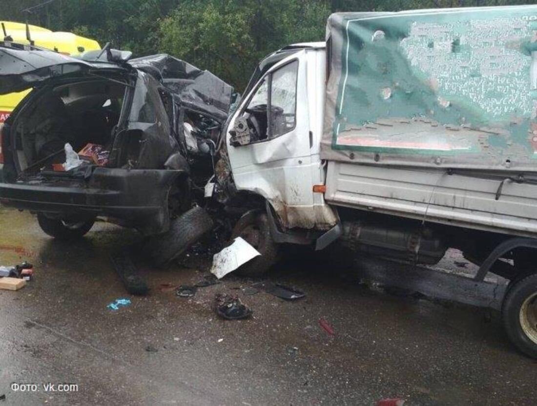 Два человека погибли в аварии в Череповецком районе