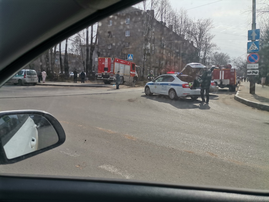 Сотрудников череповецкого отдела ФССП экстренно вывели из здания 