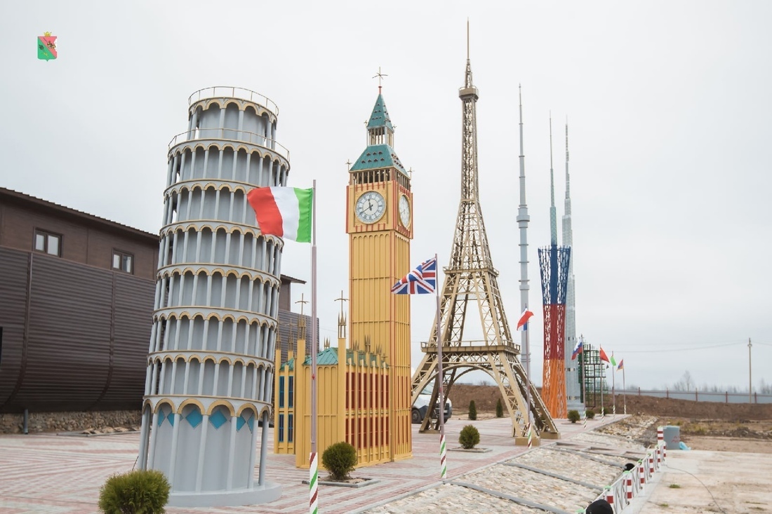 «Мировые башни» в Вологодском районе претендуют на звание лучшего самодельного арт-объекта страны