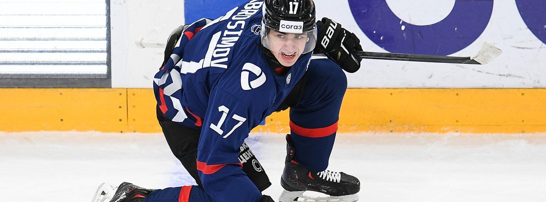 Нападающий Руслан Абросимов продлил контракт с хоккейной «Северсталь»