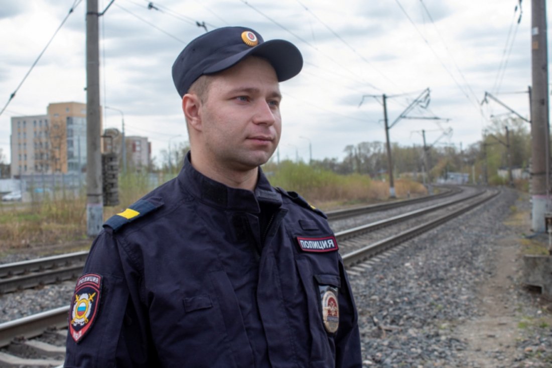 Нарушитель-тоже человек: в Вологде полицейский бросился под поезд, чтобы спасти лихача