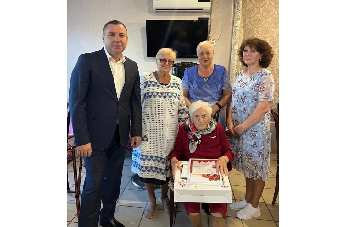 Устюжанка отметила 100-летний юбилей