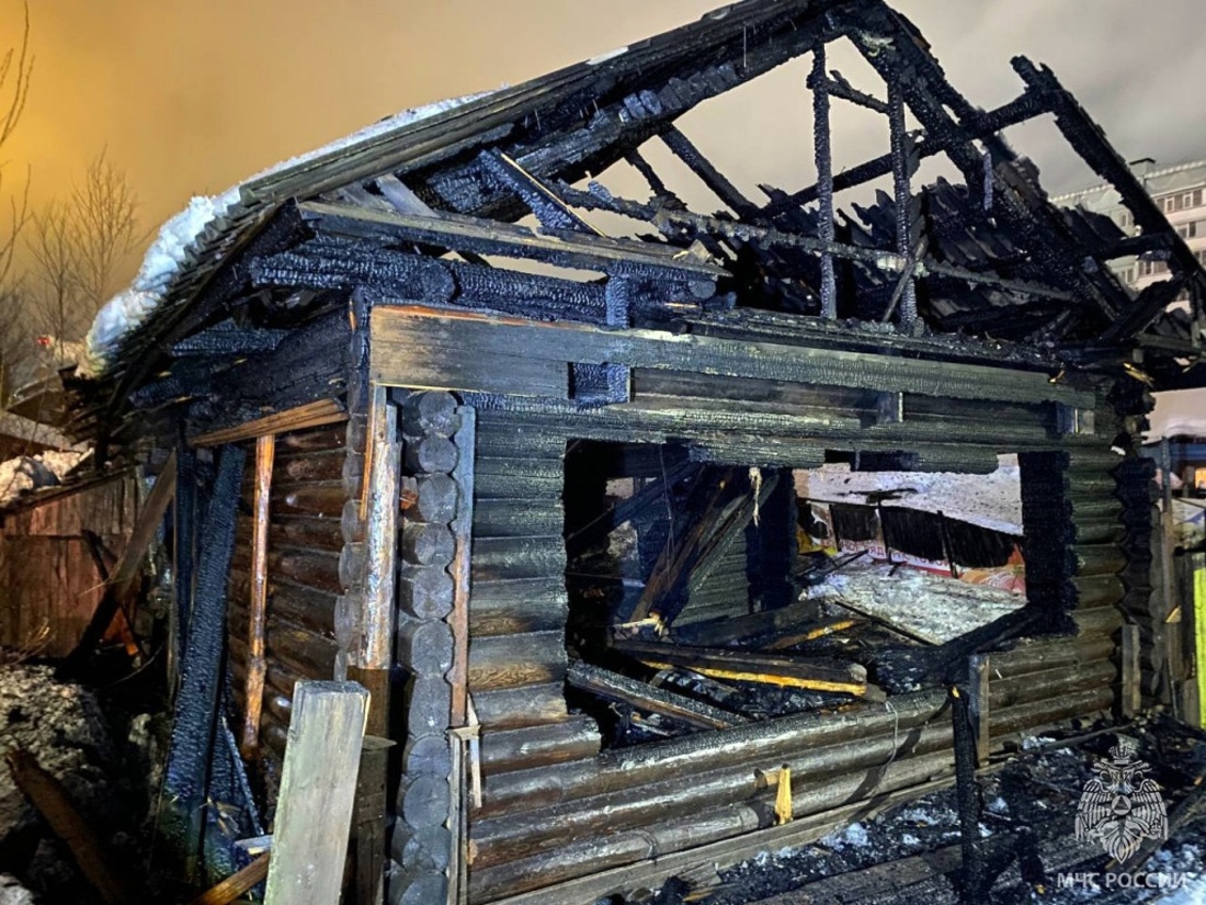 Пожар попал в объектив видеокамеры в Череповце