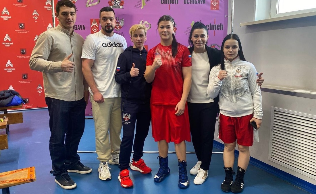 «Золото» и «серебро» на всероссийских соревнованиях по боксу завоевали спортсменки из Череповца