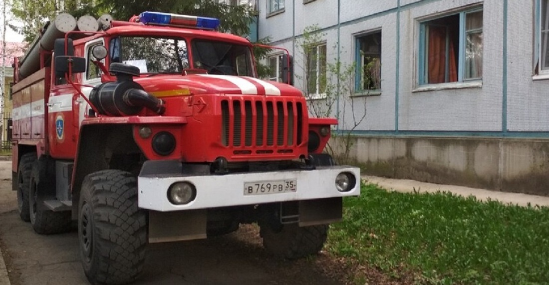 63-летний мужчина погиб в страшном пожаре в Устюженском районе